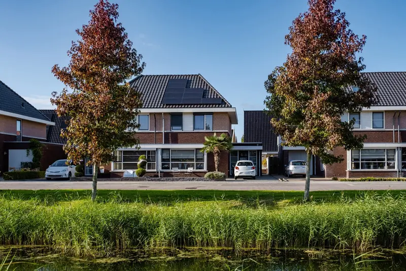 Prijzen koopwoningen november bijna 1 procent lager