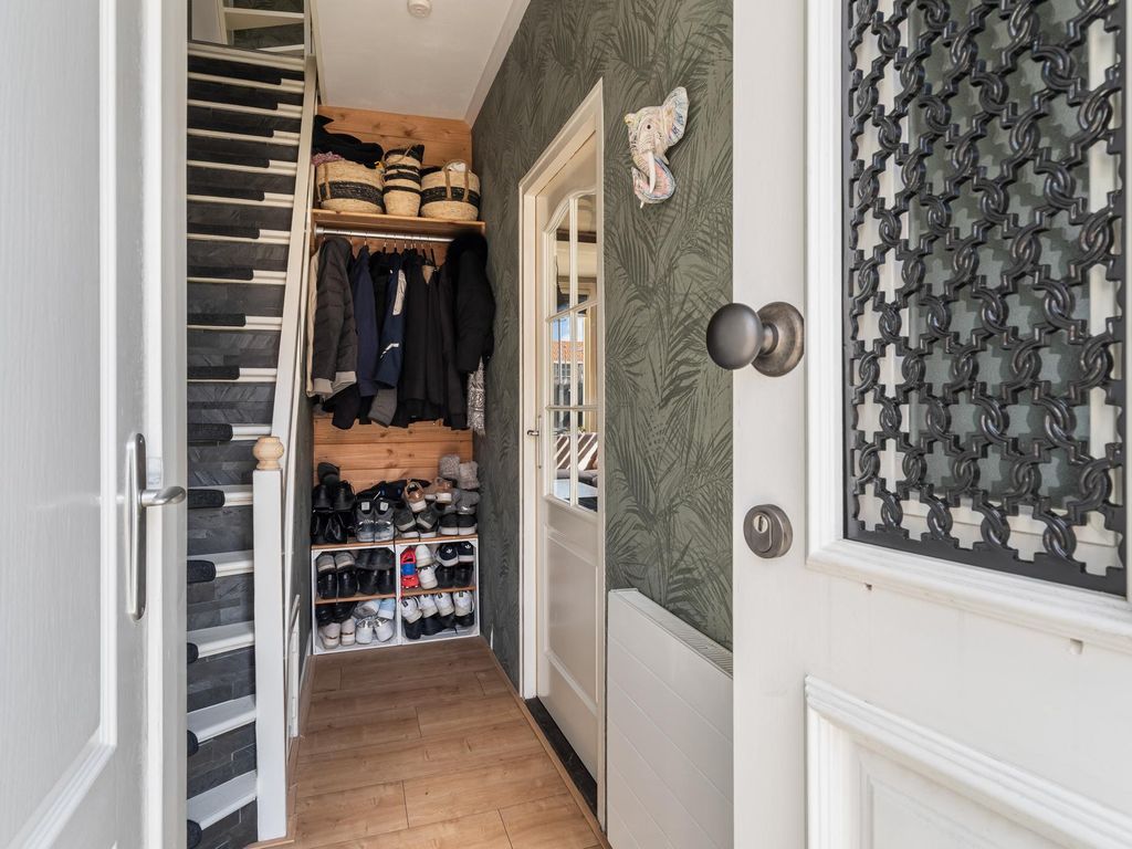 Cremerstraat 170, Pernis