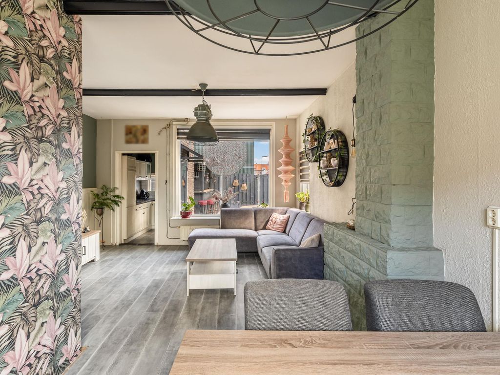 Cremerstraat 170, Pernis