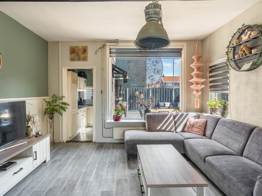 Cremerstraat 170, Pernis