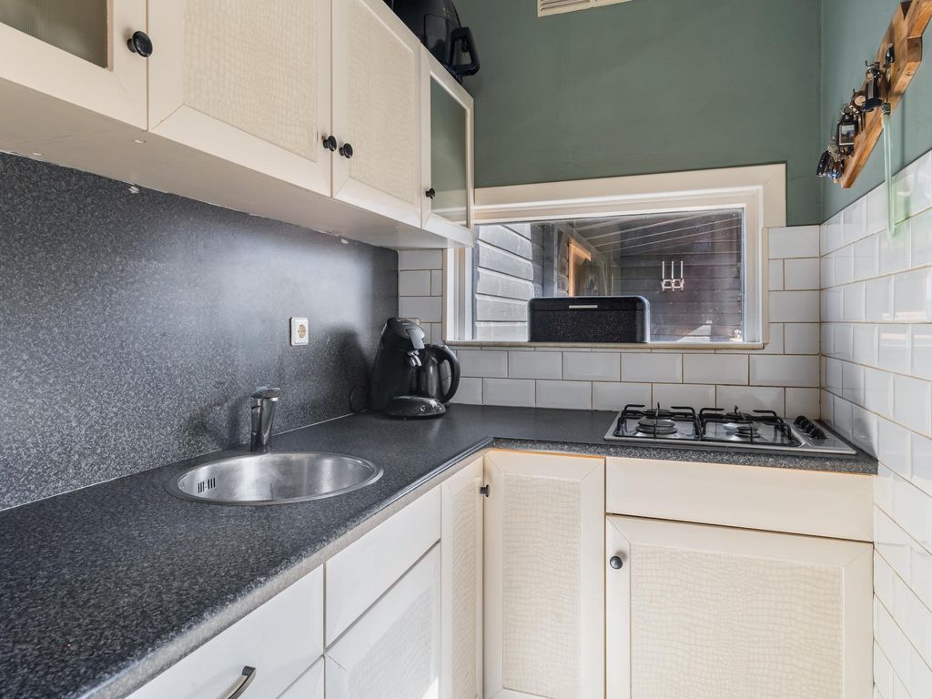 Cremerstraat 170, Pernis