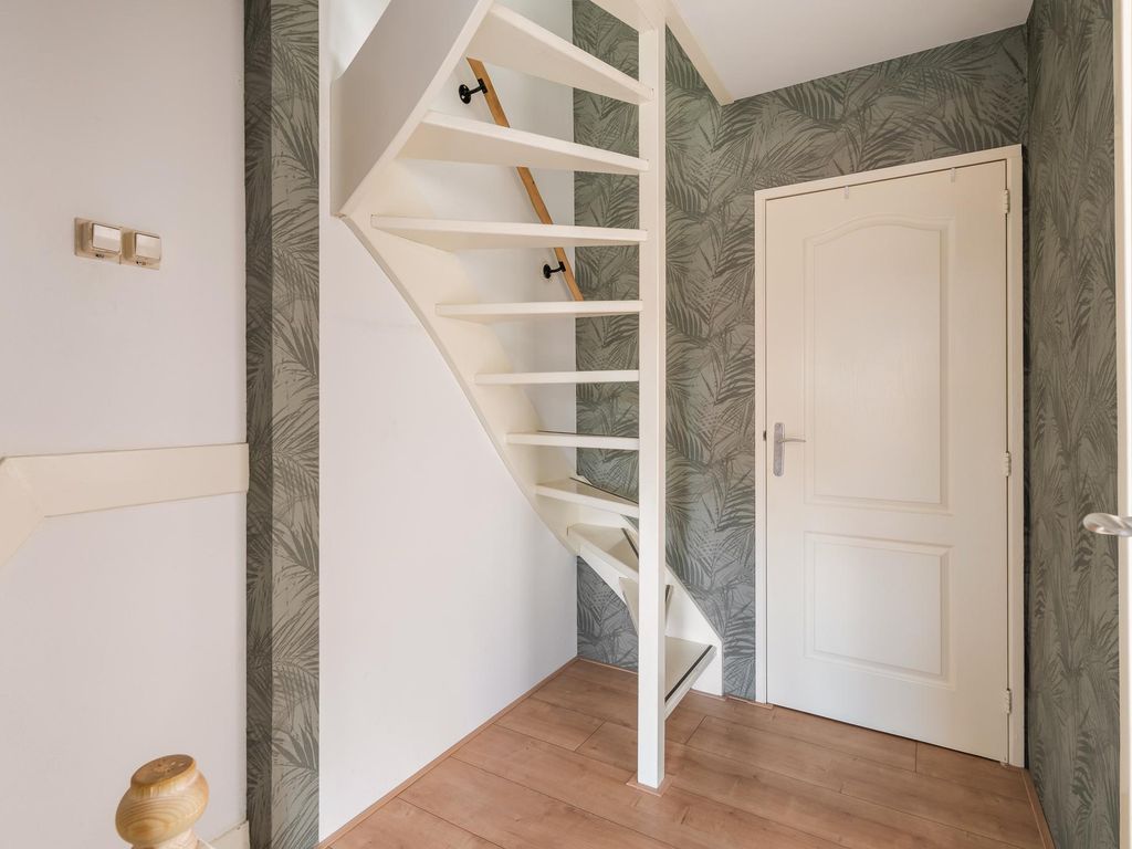 Cremerstraat 170, Pernis
