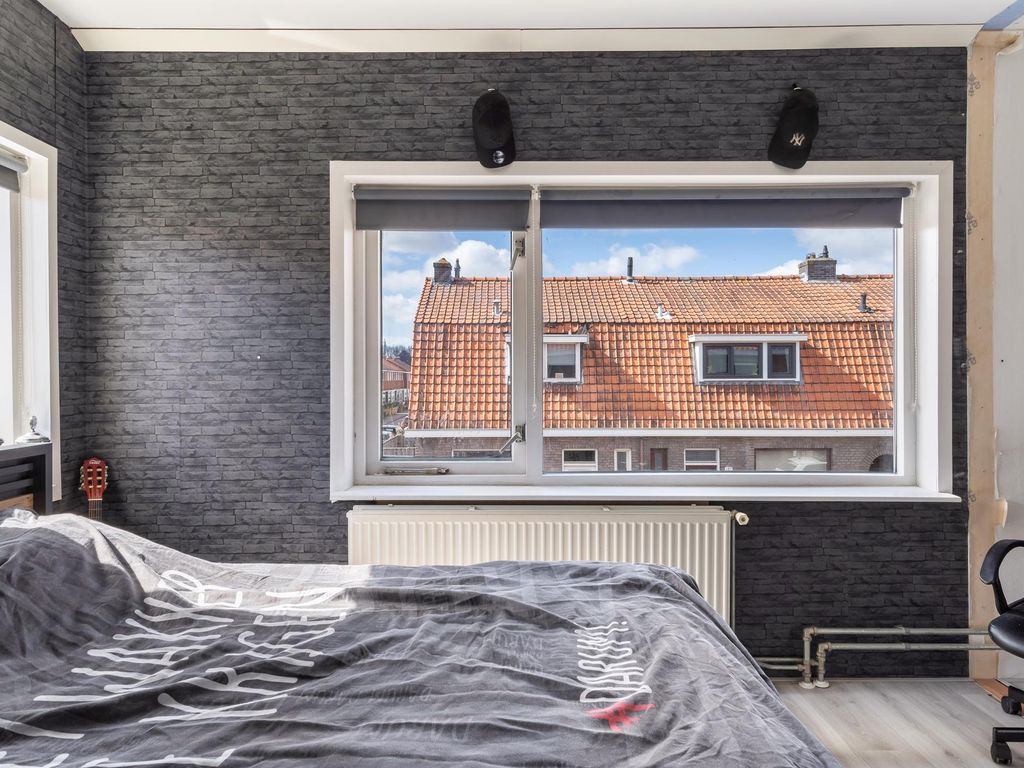 Cremerstraat 170, Pernis