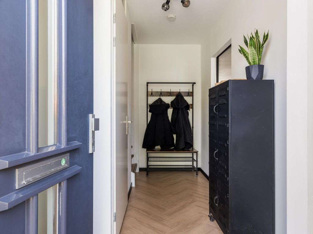Kubbeplantsoen 10, Hoogvliet