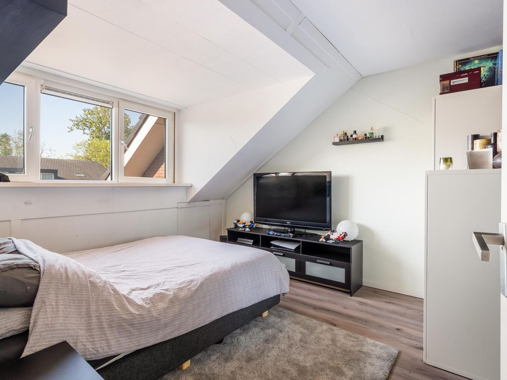 Kubbeplantsoen 10, Hoogvliet