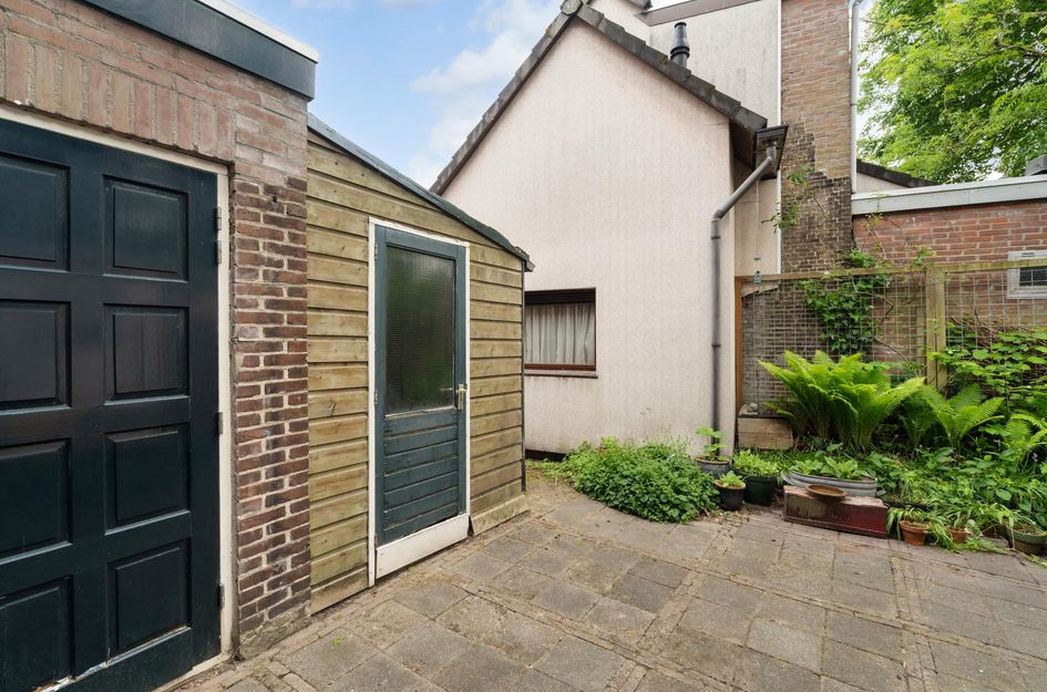 Uiterdijk 27