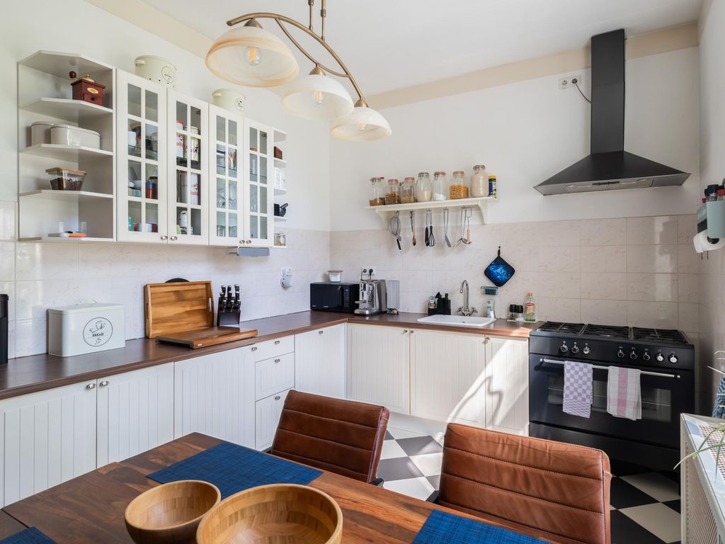 Burgemeester van Esstraat 58, Pernis