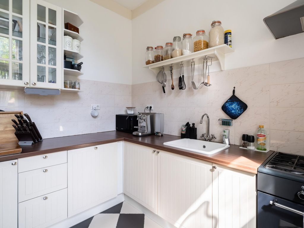 Burgemeester van Esstraat 58, Pernis