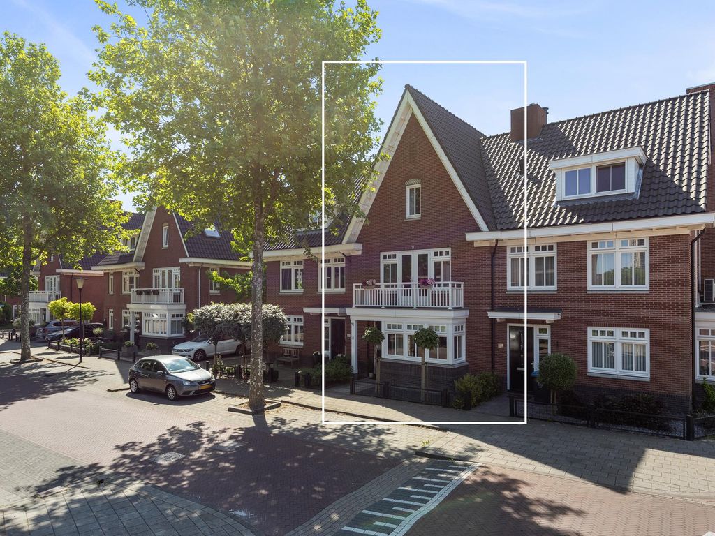 Vrijenburglaan 44, Barendrecht