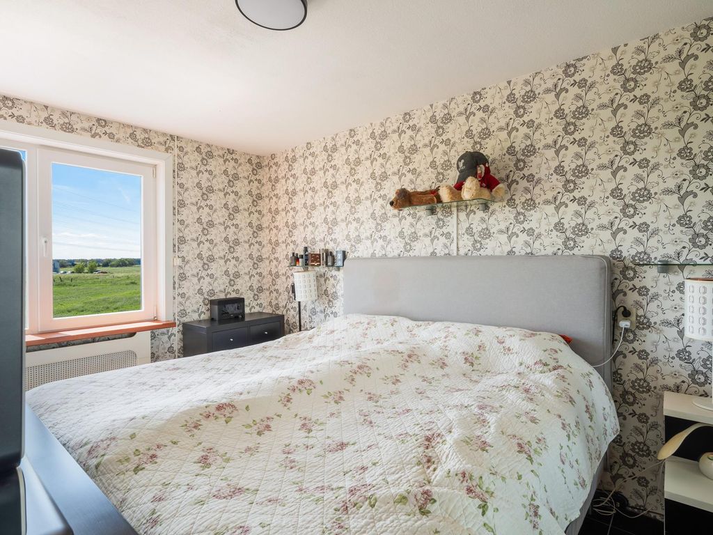 Parelgras 124, Spijkenisse