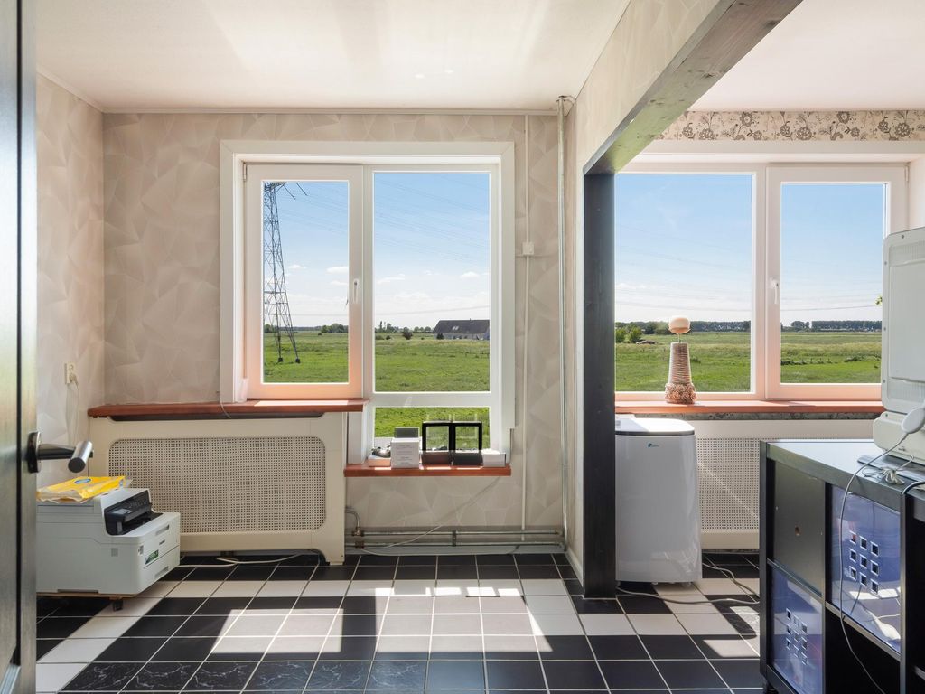 Parelgras 124, Spijkenisse