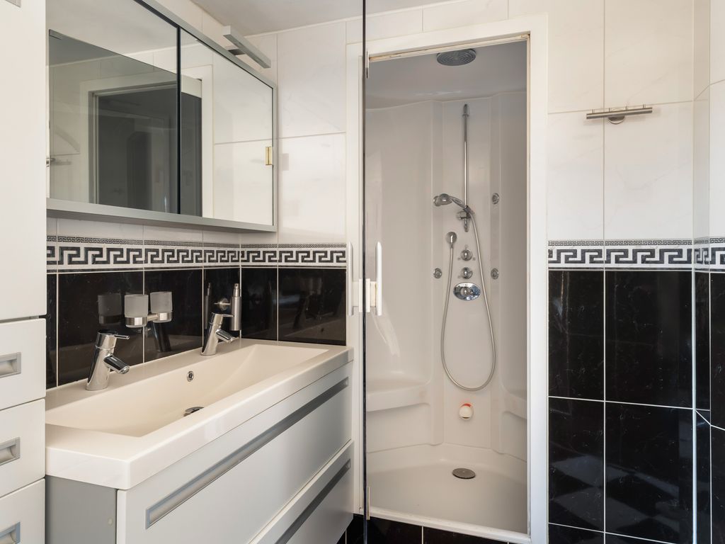 Parelgras 124, Spijkenisse