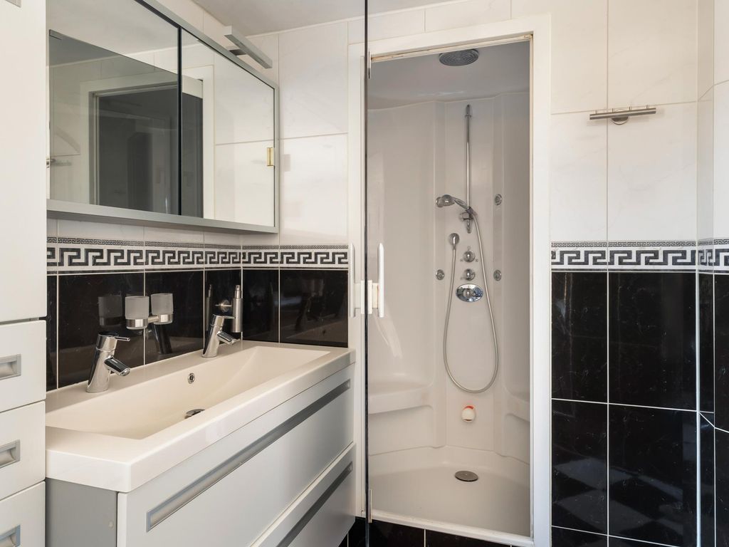 Parelgras 124, Spijkenisse