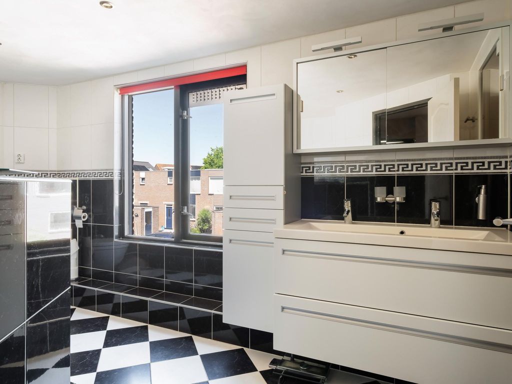 Parelgras 124, Spijkenisse