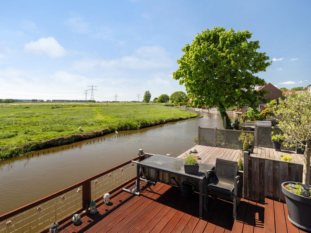 Parelgras 124, Spijkenisse