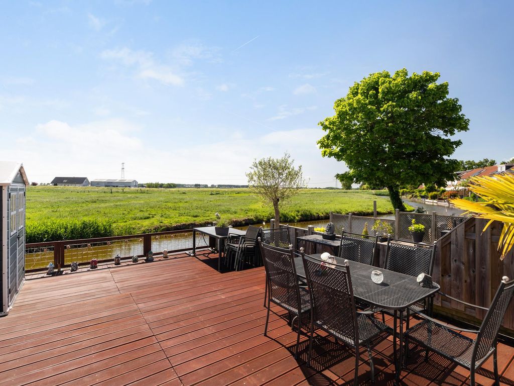 Parelgras 124, Spijkenisse