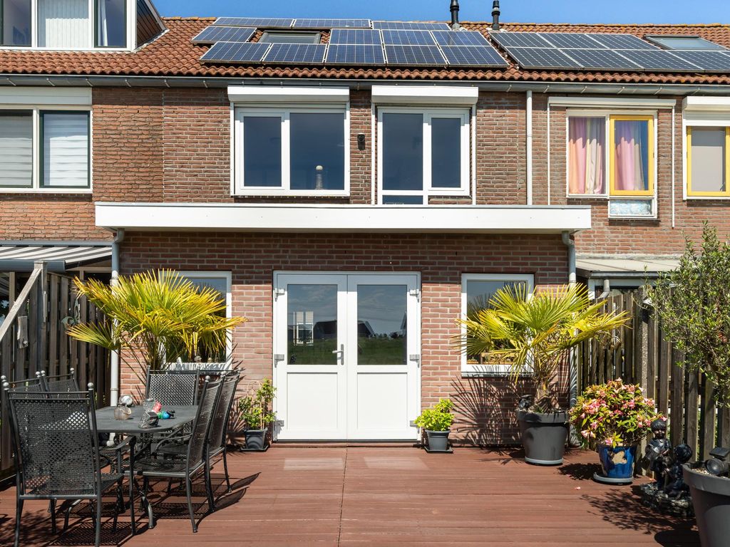 Parelgras 124, Spijkenisse