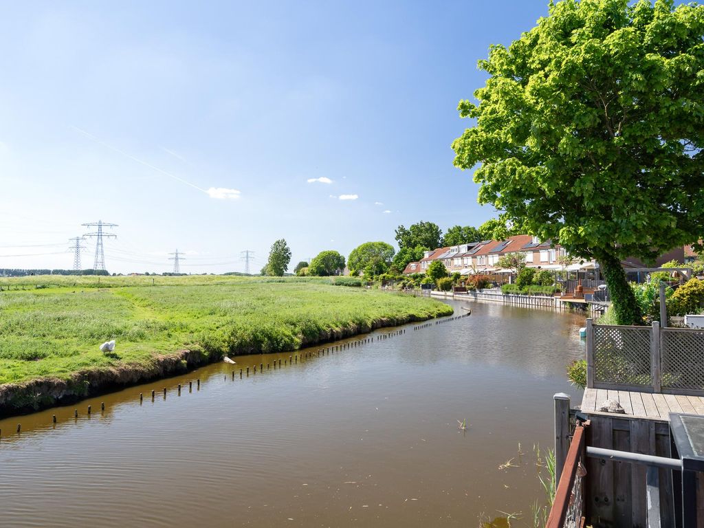 Parelgras 124, Spijkenisse