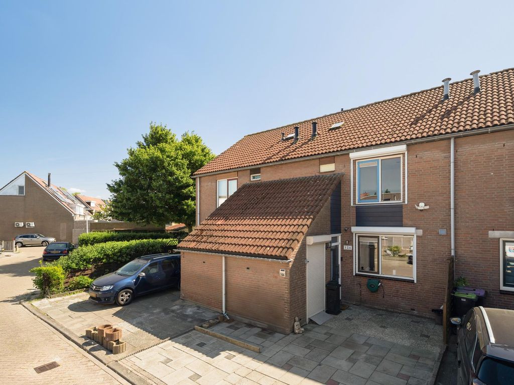 Parelgras 124, Spijkenisse