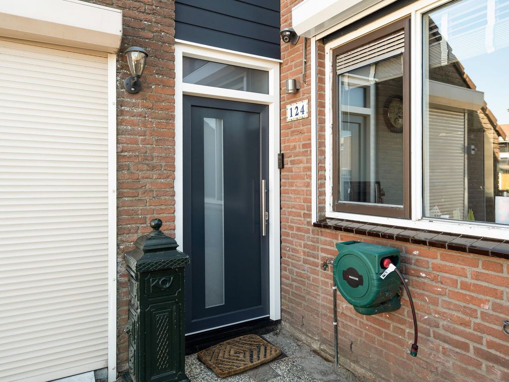 Parelgras 124, Spijkenisse