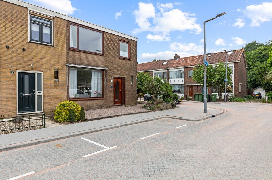 Van Zyll de Jongstraat 98