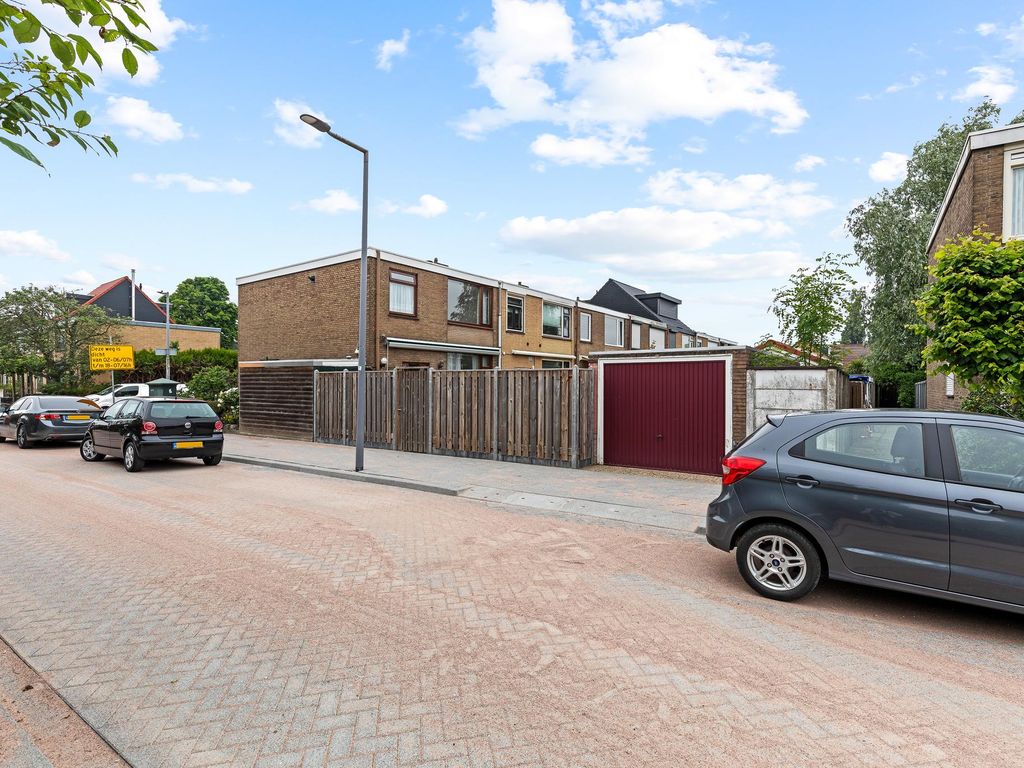 Van Zyll de Jongstraat 98, Pernis