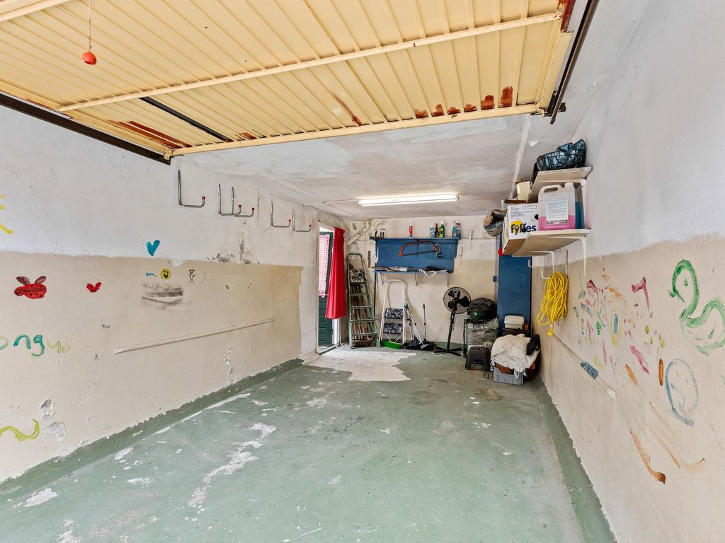 Van Zyll de Jongstraat 98, Pernis