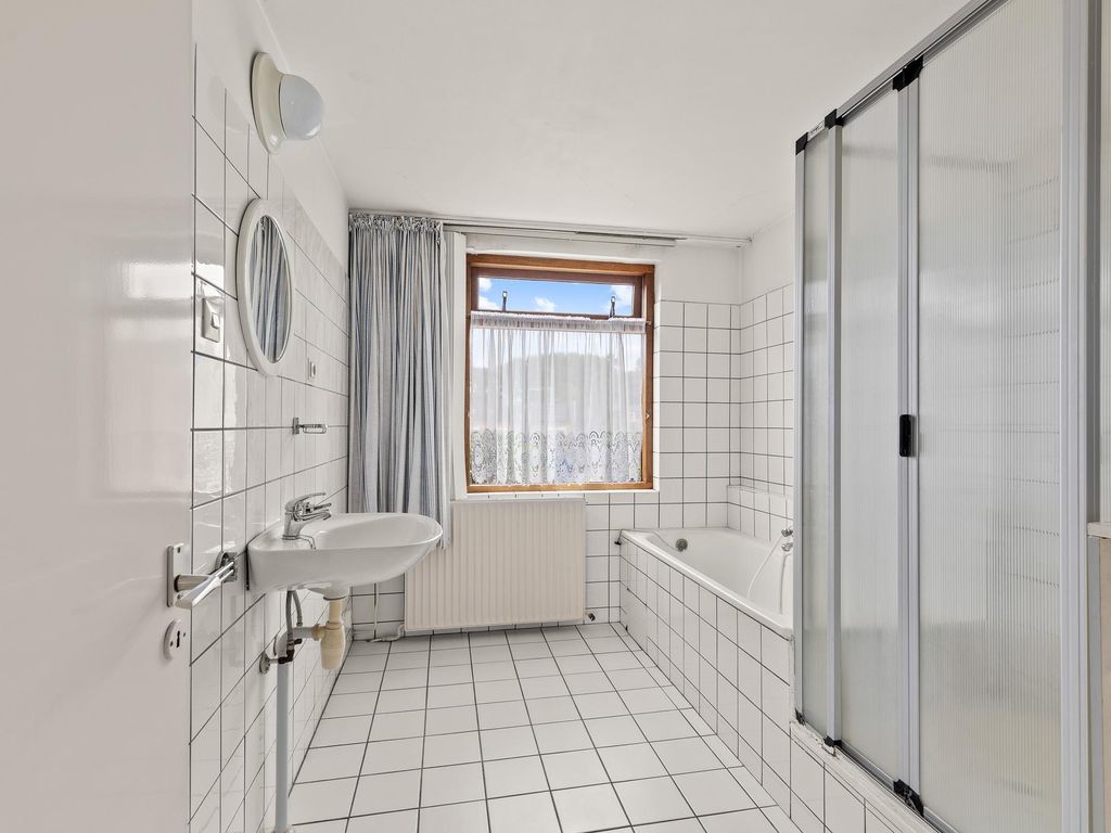 Van Zyll de Jongstraat 98, Pernis