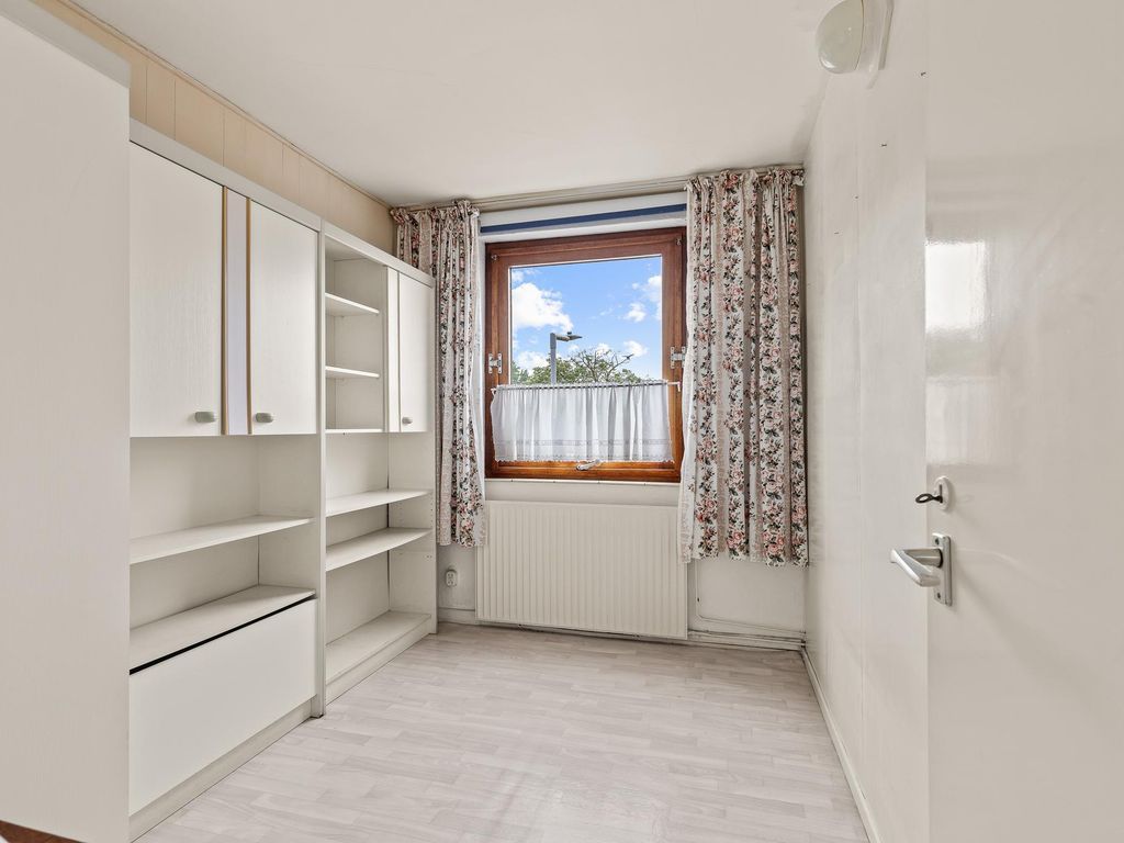 Van Zyll de Jongstraat 98, Pernis