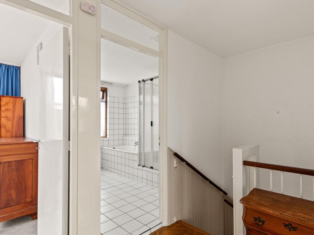 Van Zyll de Jongstraat 98, Pernis
