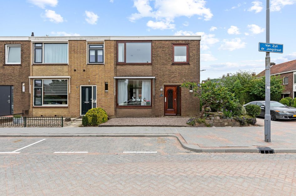 Van Zyll de Jongstraat 98