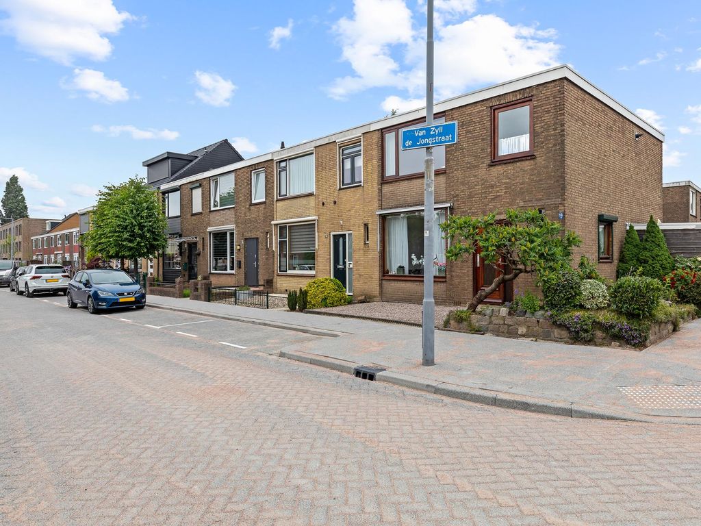 Van Zyll de Jongstraat 98, Pernis