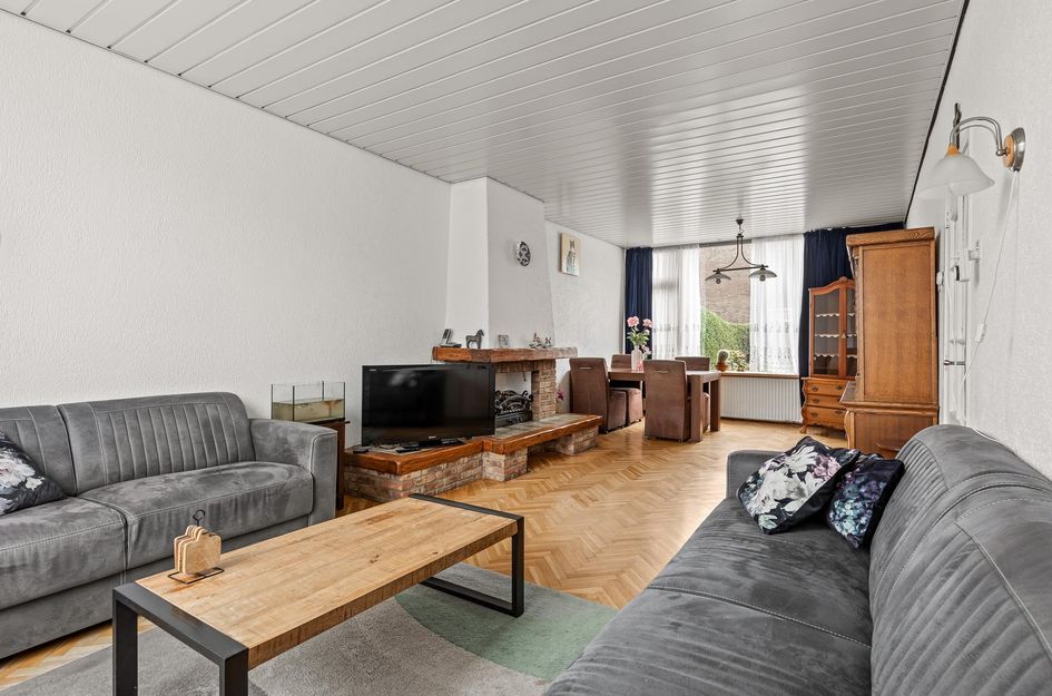 Van Zyll de Jongstraat 98
