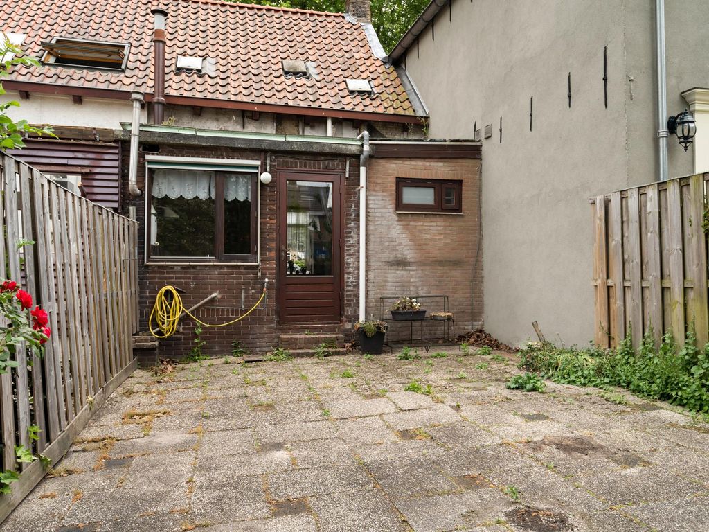 Nieuwedijk 13, Pernis