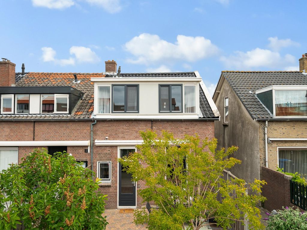 Murraystraat 14, Pernis