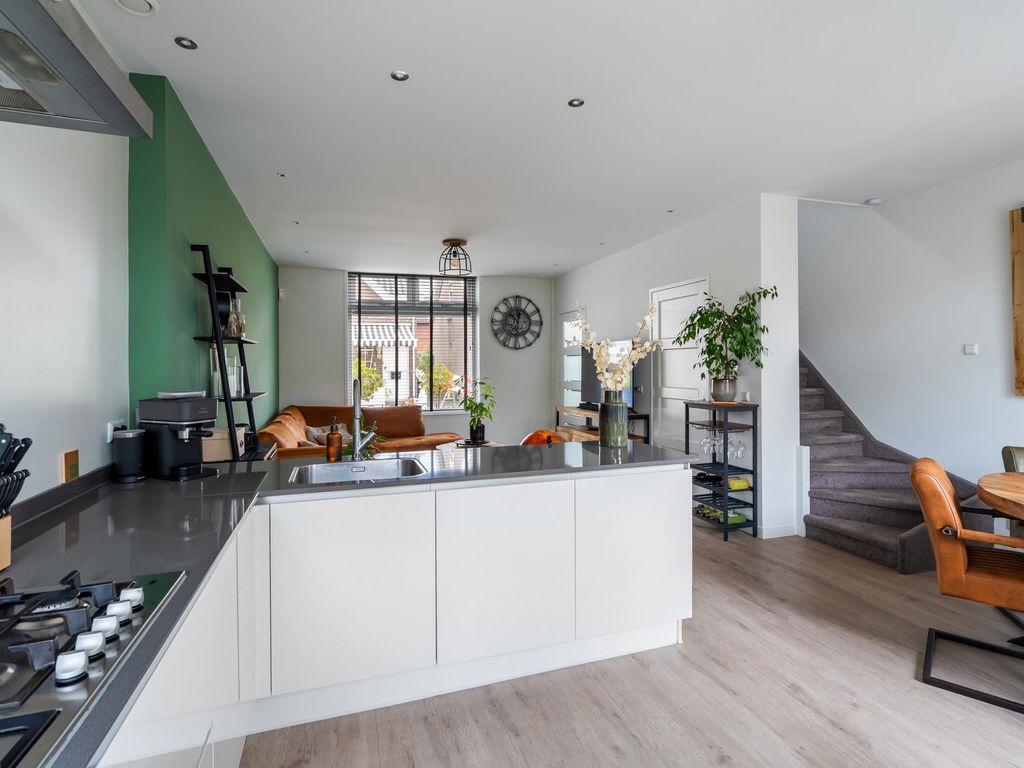 Murraystraat 14, Pernis