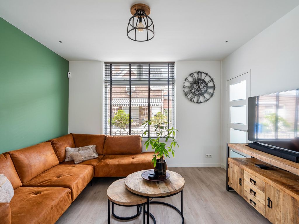 Murraystraat 14, Pernis