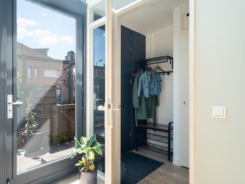 Zellingstraat 23, Pernis
