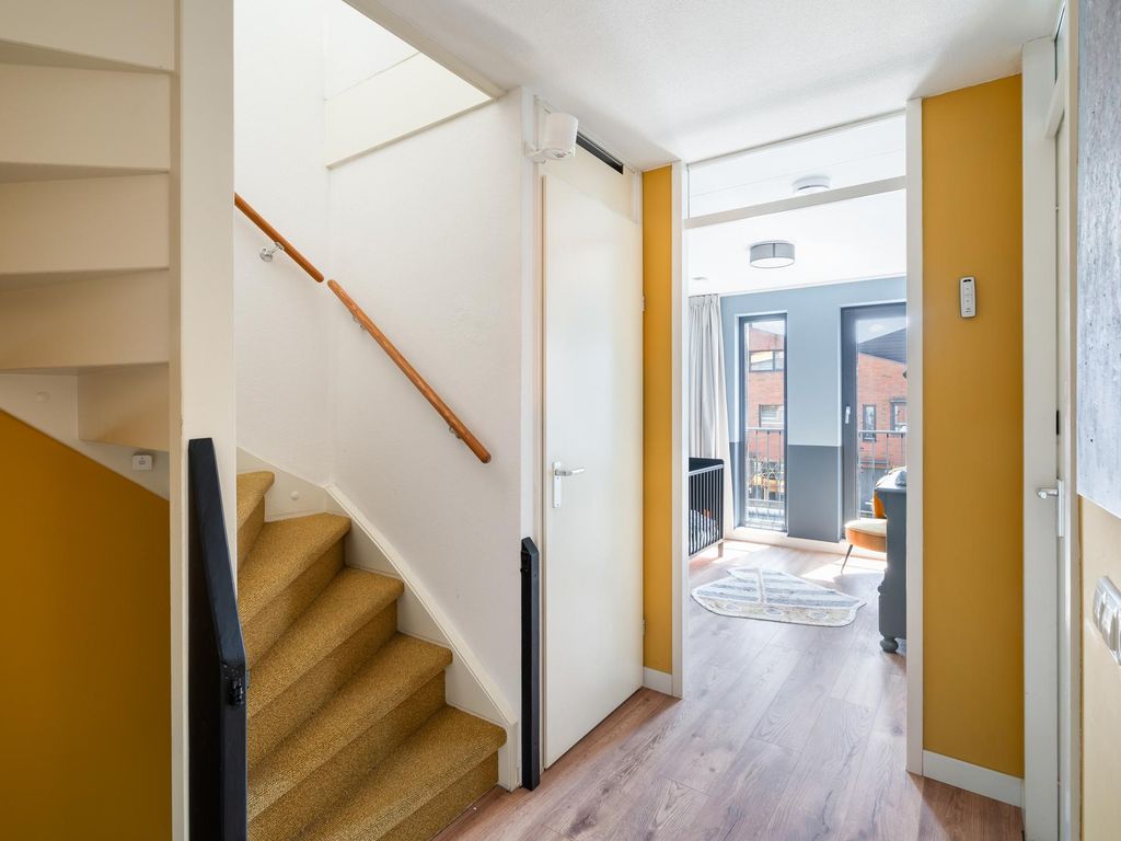 Zellingstraat 23, Pernis