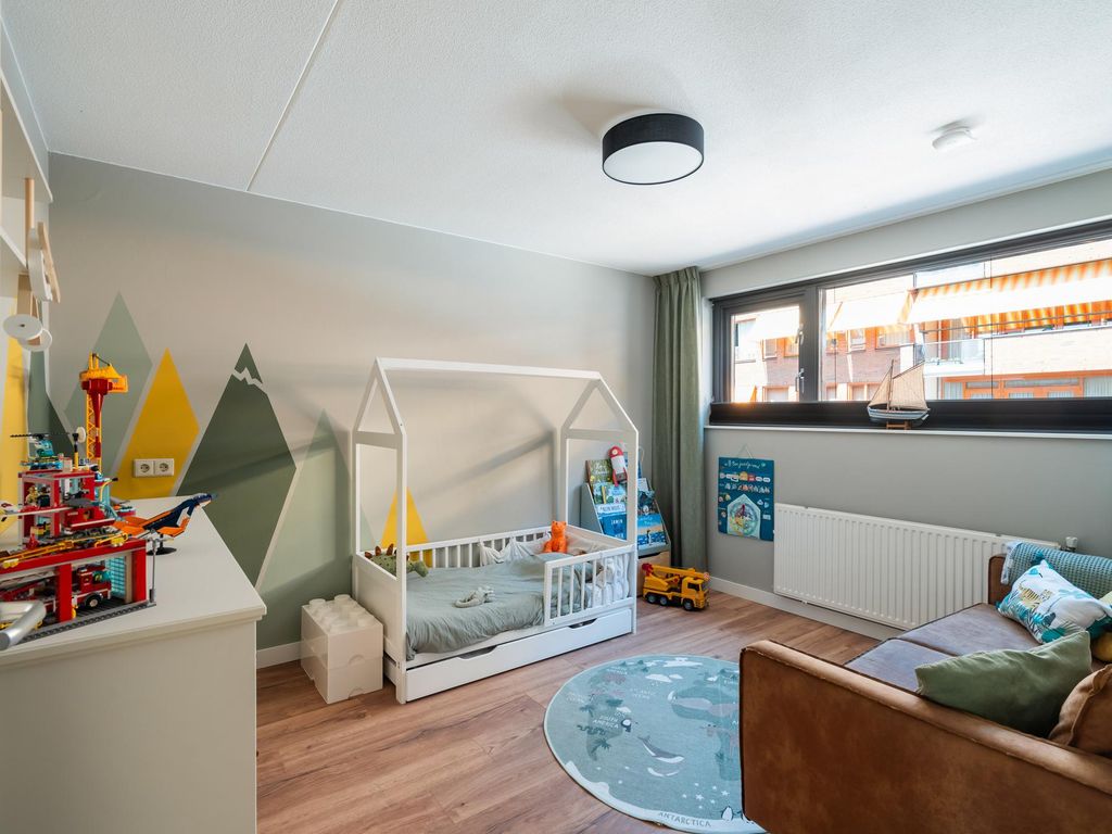 Zellingstraat 23, Pernis