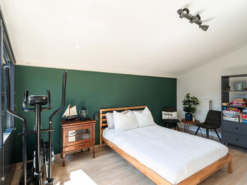 Zellingstraat 23, Pernis