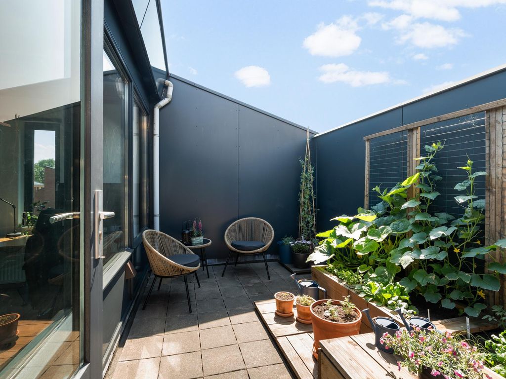 Zellingstraat 23, Pernis