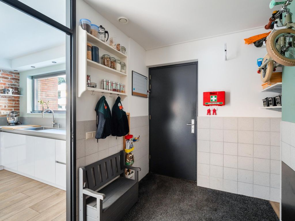 Zellingstraat 23, Pernis