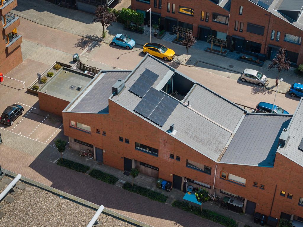 Zellingstraat 23, Pernis