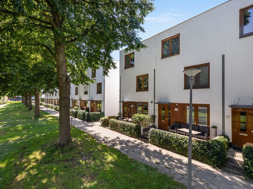Ruisvoornpad 21, Hoogvliet