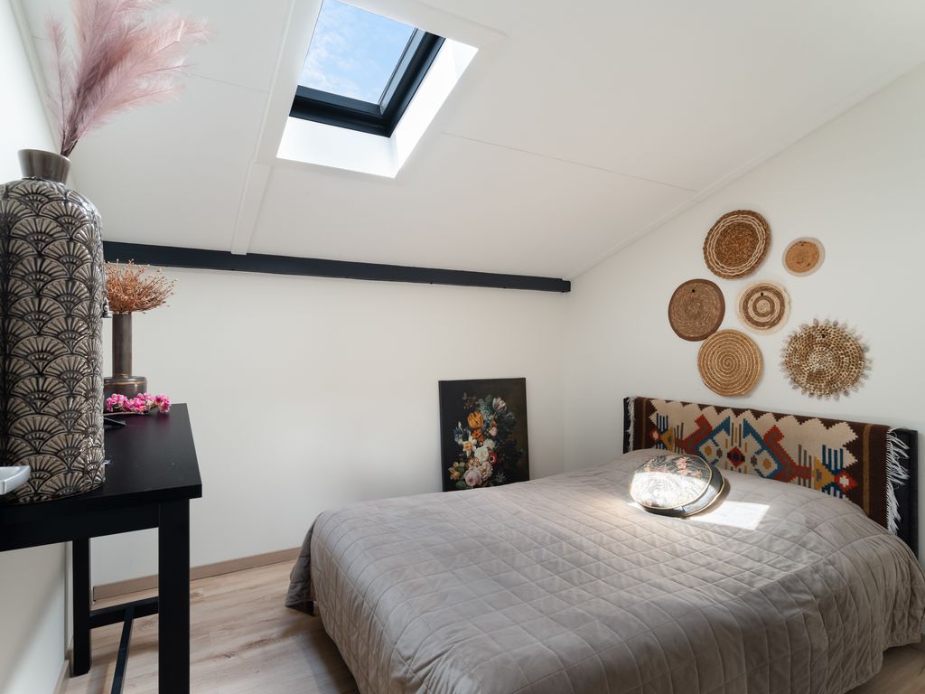 Zellingstraat 84, Pernis