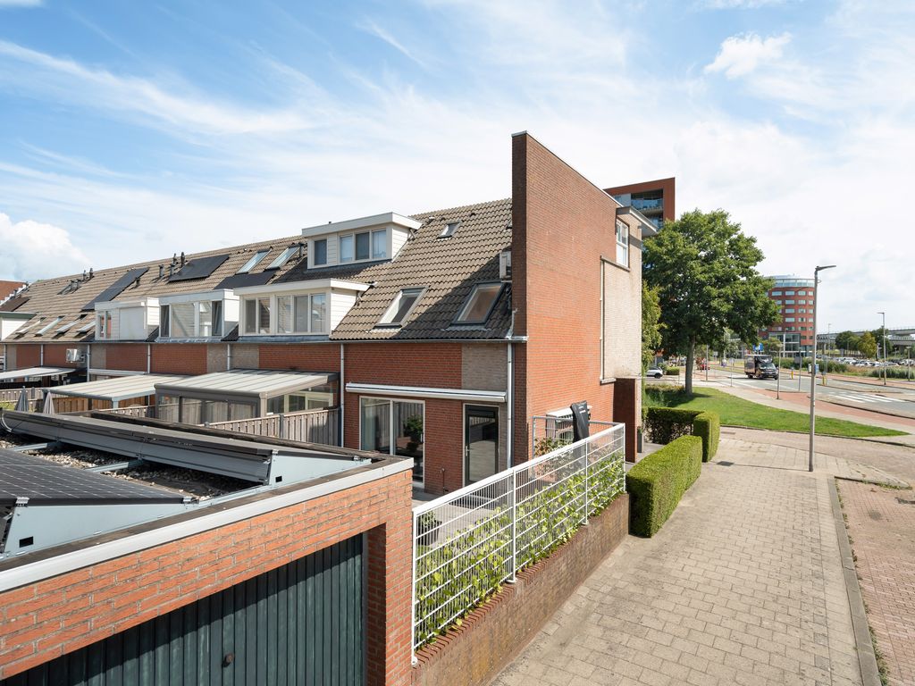Nieuwe Wetering 54, Hoogvliet