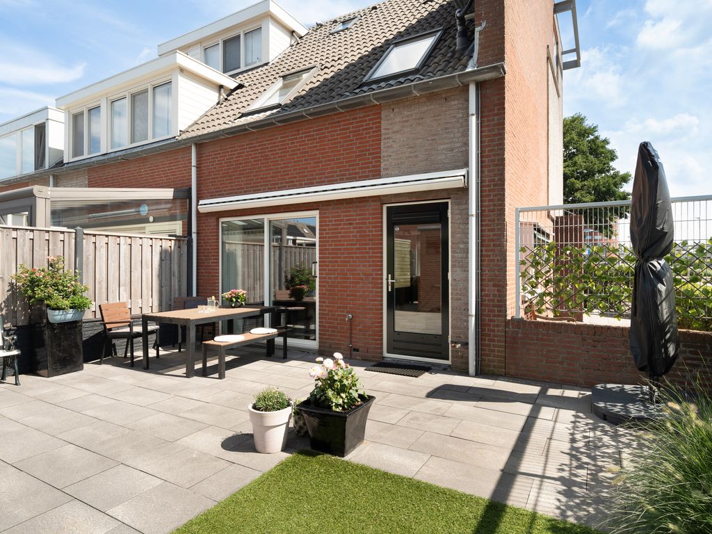 Nieuwe Wetering 54, Hoogvliet