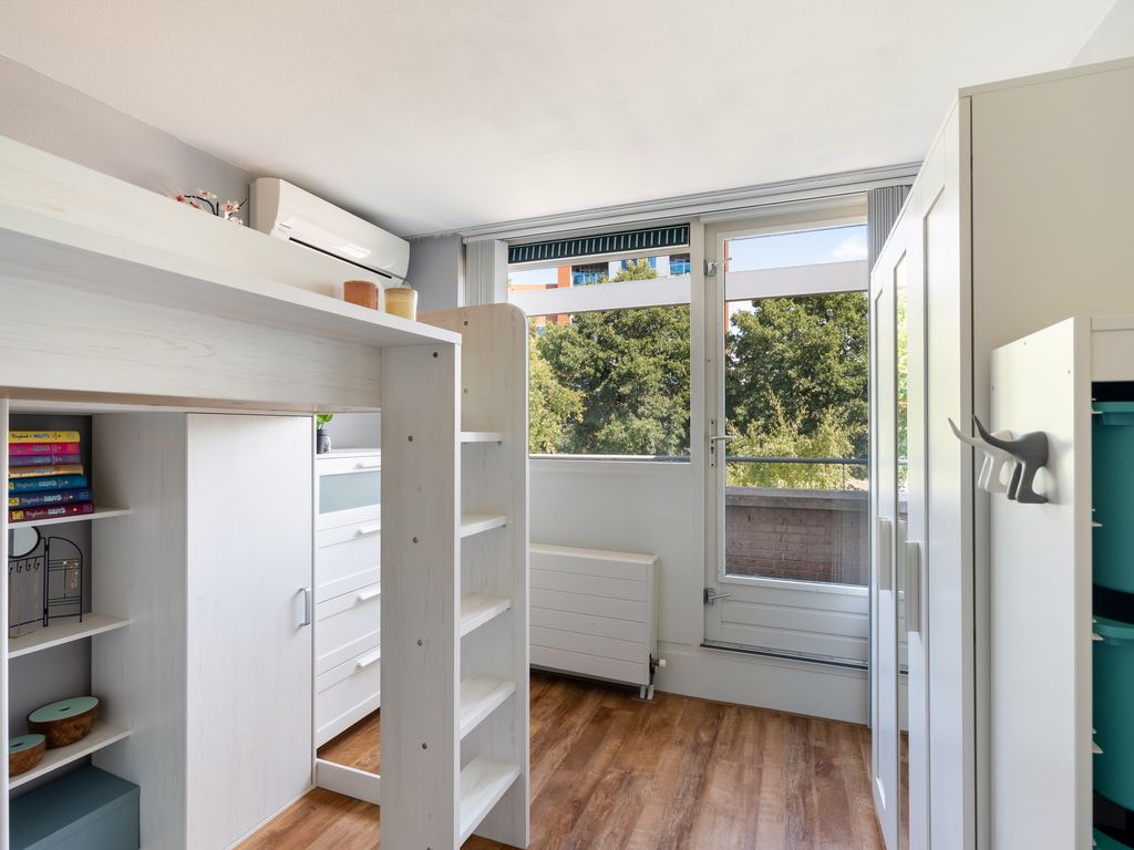 Nieuwe Wetering 54, Hoogvliet