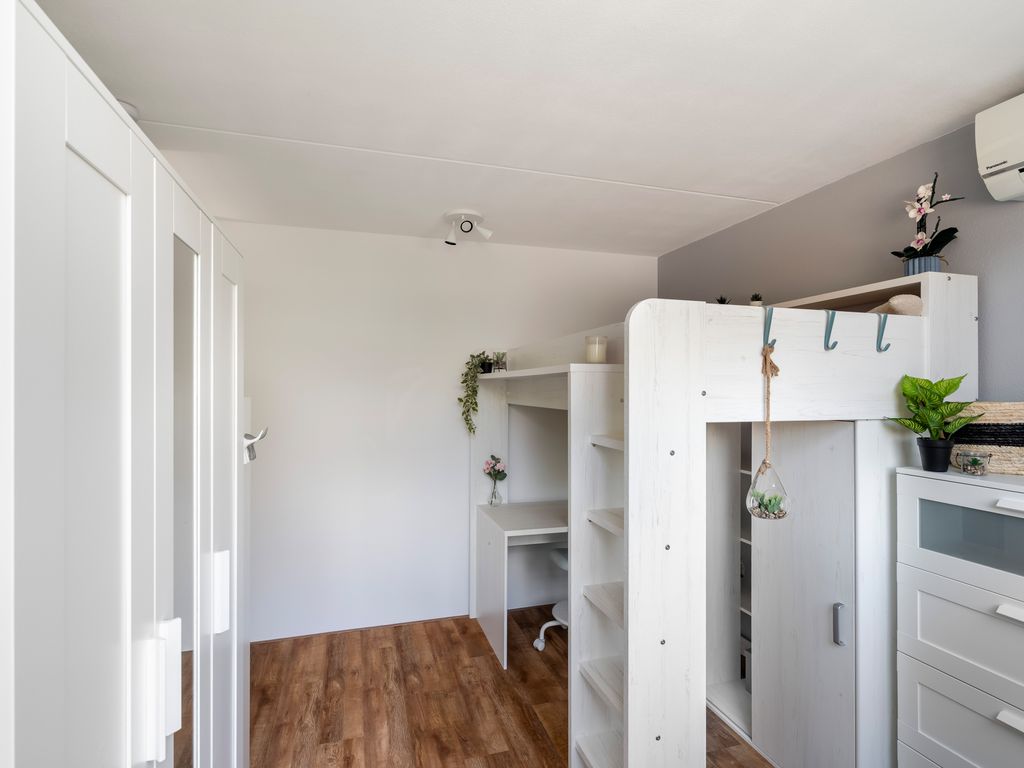 Nieuwe Wetering 54, Hoogvliet